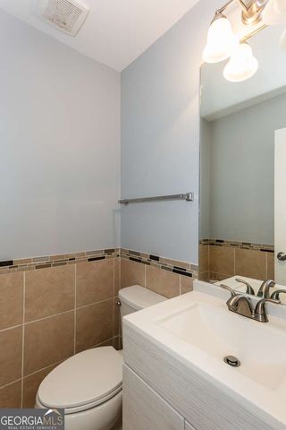 483 Mountain Oaks Parkway, Stone Mountain, GA 30087