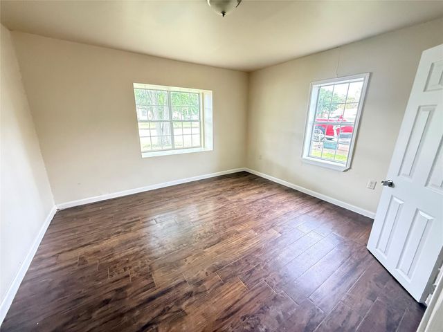 2622 34th Avenue N, Texas City, TX 77590