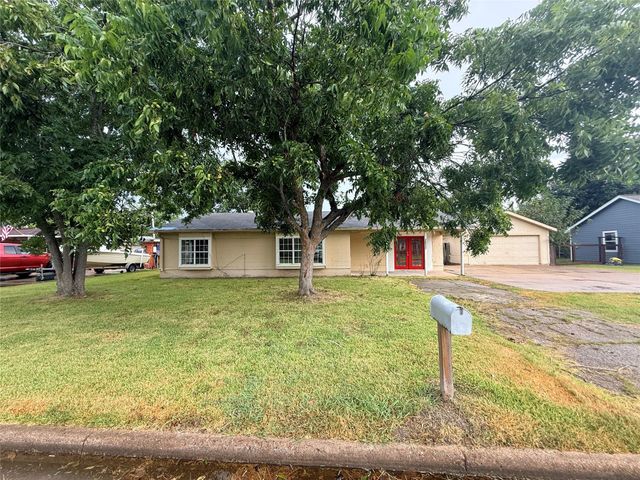 2622 34th Avenue N, Texas City, TX 77590
