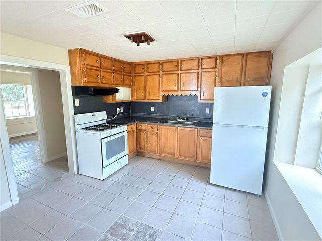 2622 34th Avenue N, Texas City, TX 77590