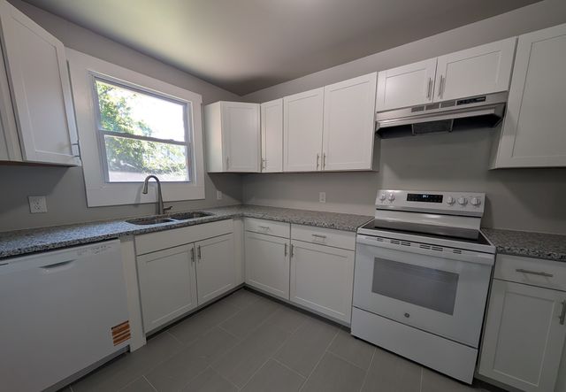 321 Leafland Ave, Nashville, TN 37210