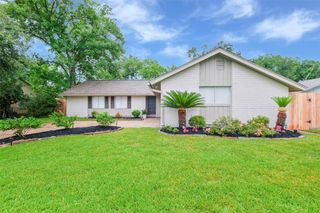 4511 Ravine Drive, Friendswood, TX 77546