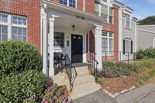 308 Old Country Rd 308, Wenham, MA 01984