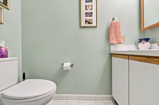 308 Old Country Rd 308, Wenham, MA 01984