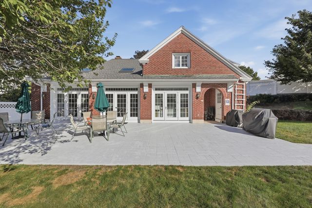 308 Old Country Rd 308, Wenham, MA 01984