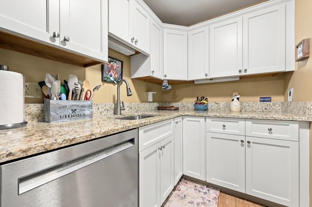 308 Old Country Rd 308, Wenham, MA 01984