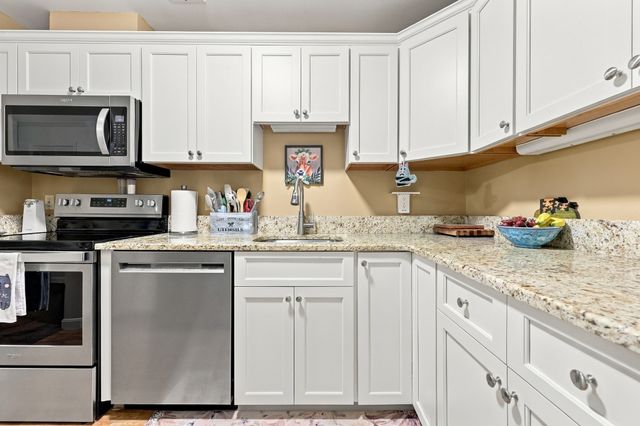 308 Old Country Rd 308, Wenham, MA 01984