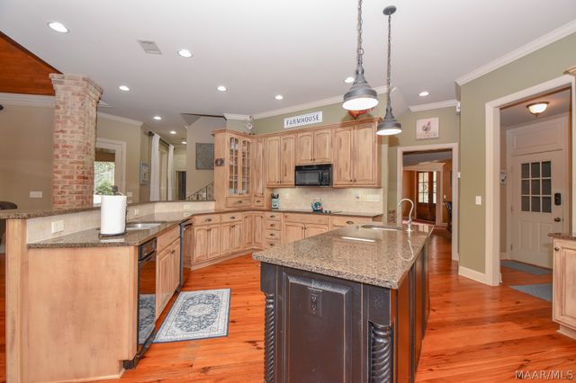 160 Aegean Way, Wetumpka, AL 36093