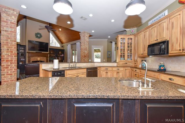 160 Aegean Way, Wetumpka, AL 36093