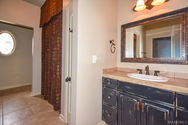 160 Aegean Way, Wetumpka, AL 36093