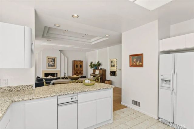 10055 Reevesbury Drive, Beverly Hills, CA 90210