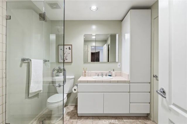 10055 Reevesbury Drive, Beverly Hills, CA 90210