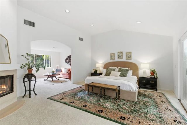 10055 Reevesbury Drive, Beverly Hills, CA 90210
