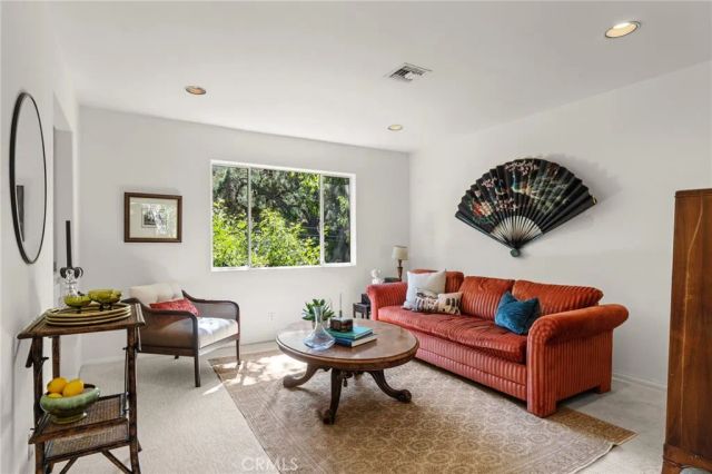 10055 Reevesbury Drive, Beverly Hills, CA 90210