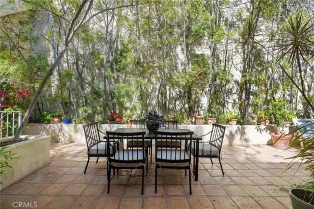 10055 Reevesbury Drive, Beverly Hills, CA 90210