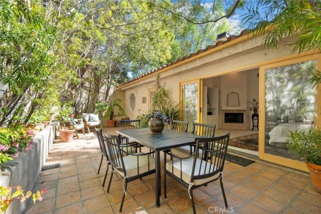 10055 Reevesbury Drive, Beverly Hills, CA 90210