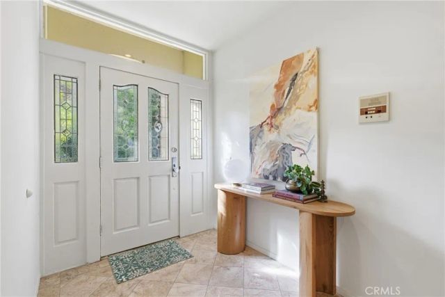 10055 Reevesbury Drive, Beverly Hills, CA 90210