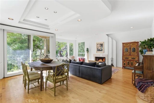 10055 Reevesbury Drive, Beverly Hills, CA 90210