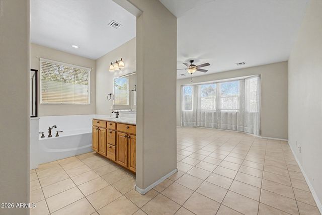 3025 W T RYAN Lane, Phoenix, AZ 85041