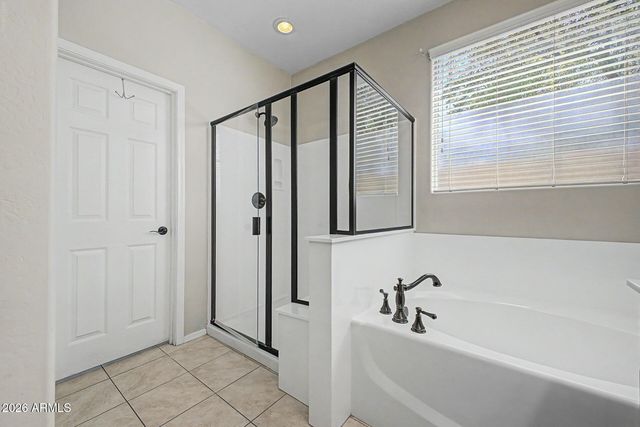 3025 W T RYAN Lane, Phoenix, AZ 85041