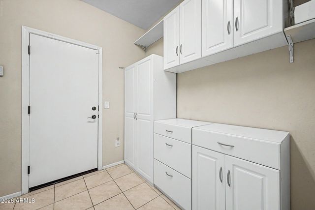 3025 W T RYAN Lane, Phoenix, AZ 85041