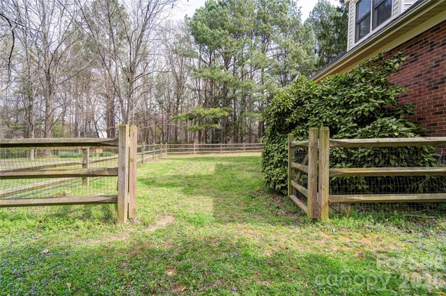 124 Gold Run Court, Kings Mountain, NC 28086