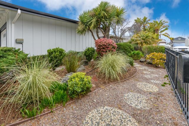 9 Saint Lucia Pl, Tiburon, CA 94920