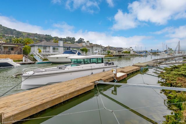 9 Saint Lucia Pl, Tiburon, CA 94920