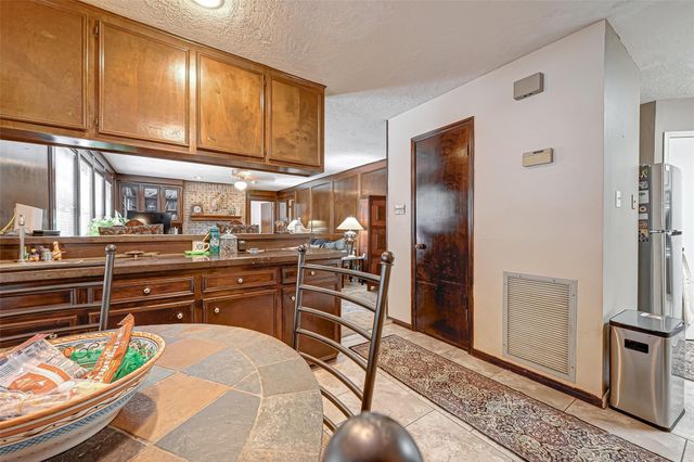 2307 Oakview Drive, Missouri City, TX 77459