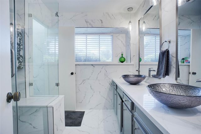 2307 Oakview Drive, Missouri City, TX 77459