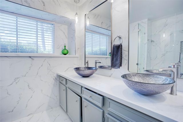 2307 Oakview Drive, Missouri City, TX 77459