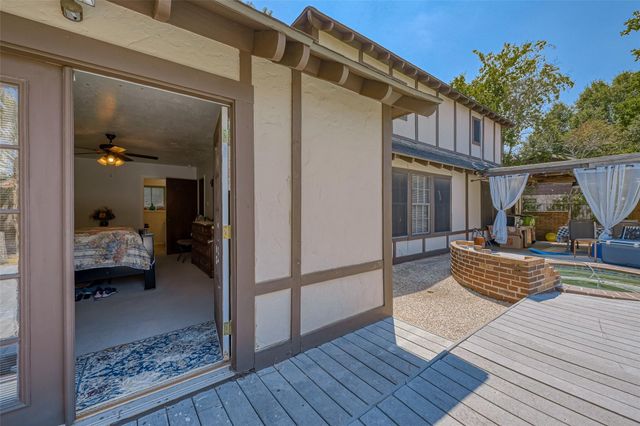 2307 Oakview Drive, Missouri City, TX 77459