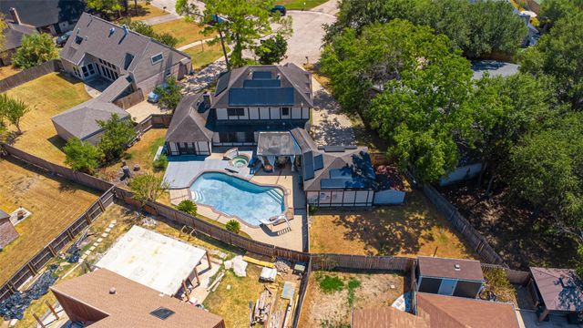 2307 Oakview Drive, Missouri City, TX 77459