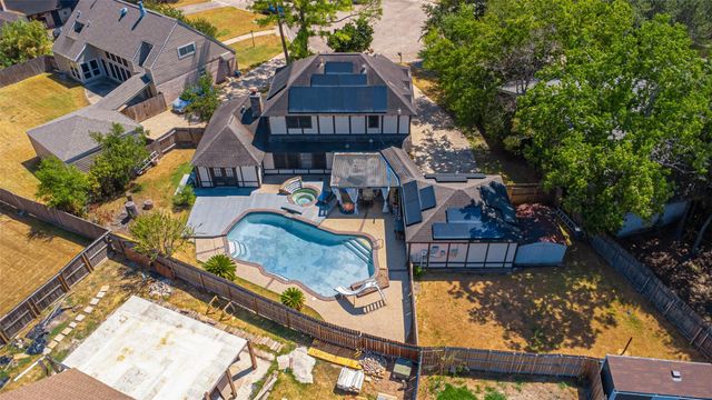 2307 Oakview Drive, Missouri City, TX 77459