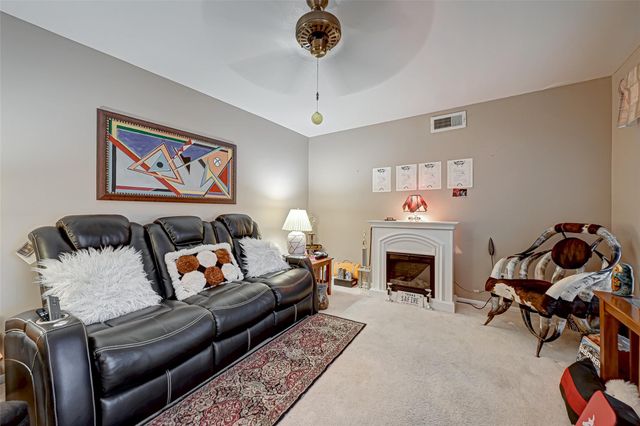 2307 Oakview Drive, Missouri City, TX 77459