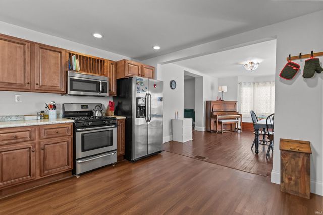 236 W 6th Street, Peru, IN 46970