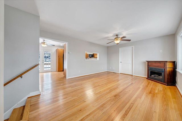 E 646 Augusta AVE, Vinton, VA 24179