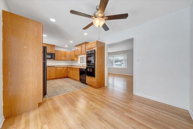 E 646 Augusta AVE, Vinton, VA 24179