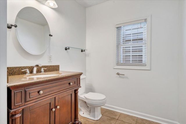 E 646 Augusta AVE, Vinton, VA 24179