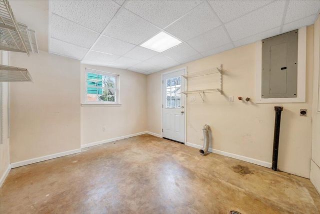 E 646 Augusta AVE, Vinton, VA 24179