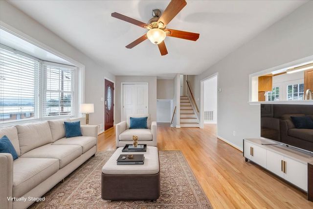 E 646 Augusta AVE, Vinton, VA 24179