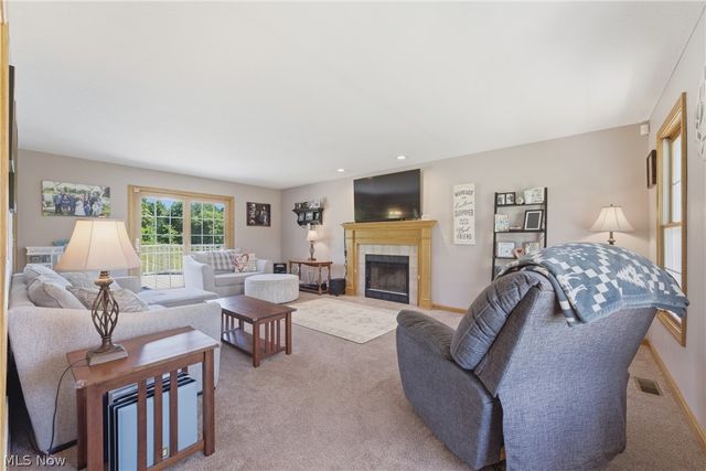 7987 Lisbon St E, East Canton, OH 44730