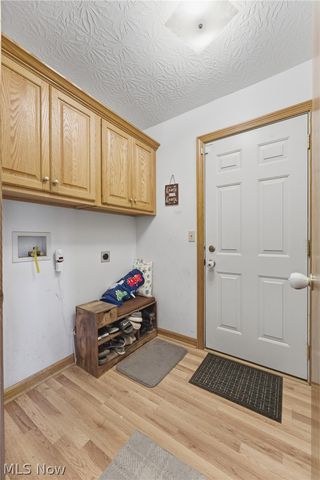 7987 Lisbon St E, East Canton, OH 44730