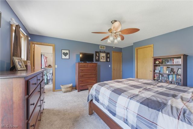 7987 Lisbon St E, East Canton, OH 44730