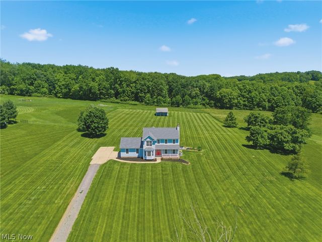 7987 Lisbon St E, East Canton, OH 44730