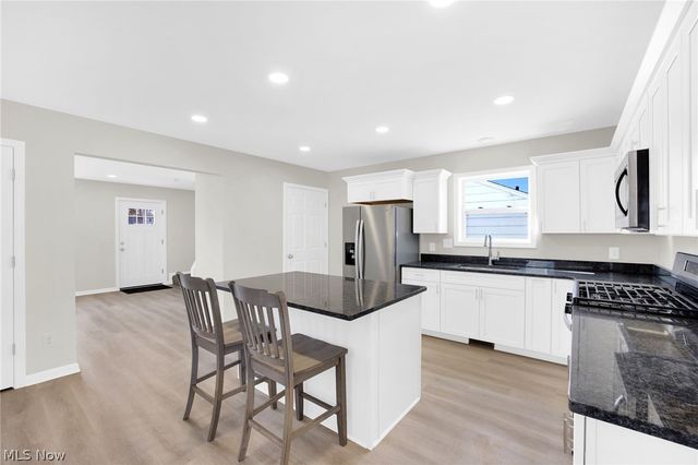 1331 Leonora Avenue, Akron, OH 44305