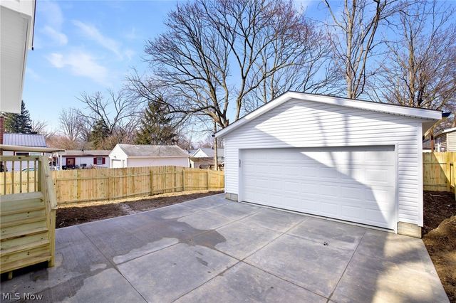 1331 Leonora Avenue, Akron, OH 44305