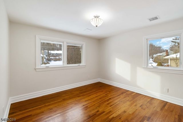 59 Sun Valley Way, Morris Plains Boro, NJ 07950