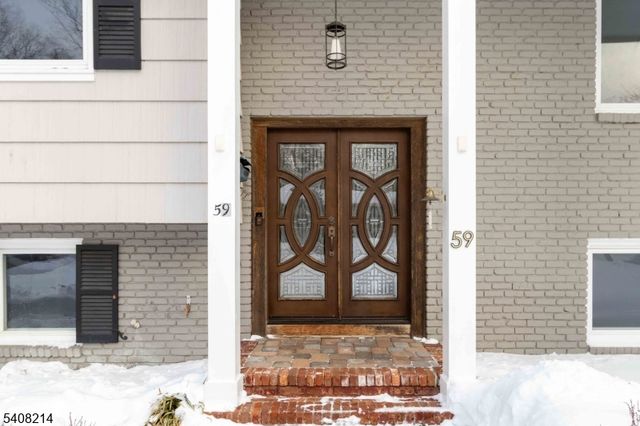 59 Sun Valley Way, Morris Plains Boro, NJ 07950