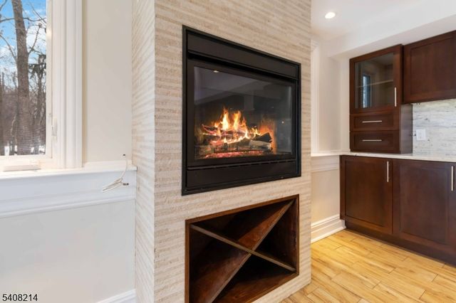 59 Sun Valley Way, Morris Plains Boro, NJ 07950